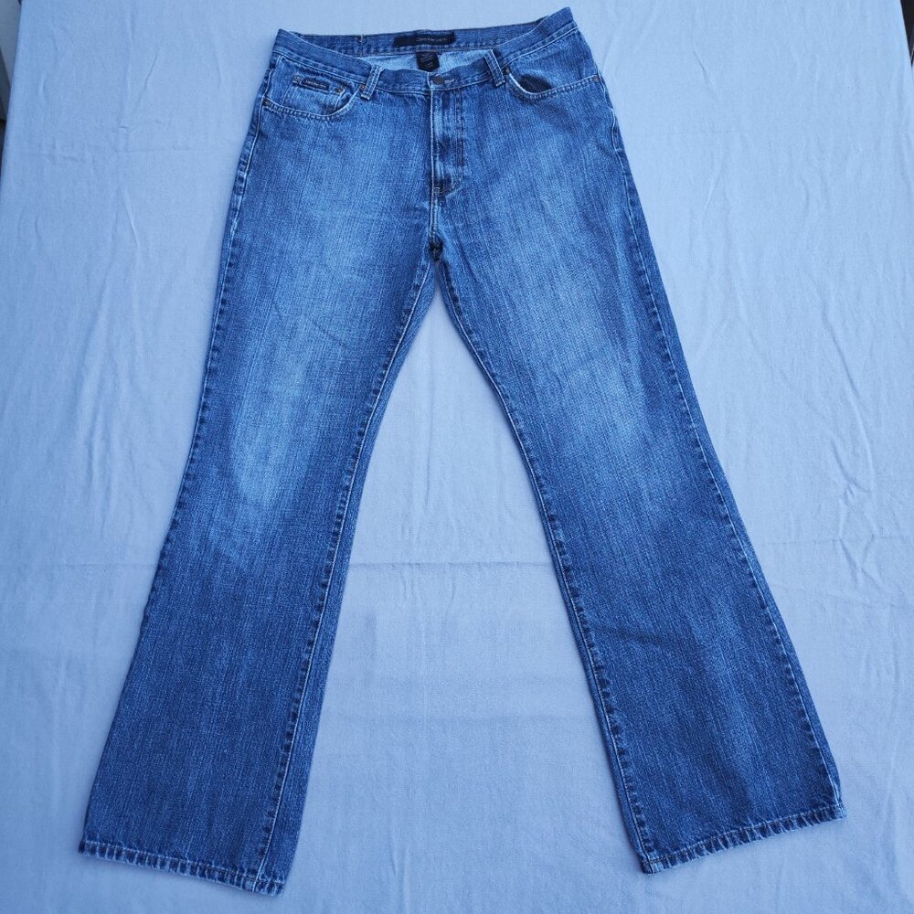 Calvin Klein Jeans men's size W33/L32 denim blue colour straight leg distressed